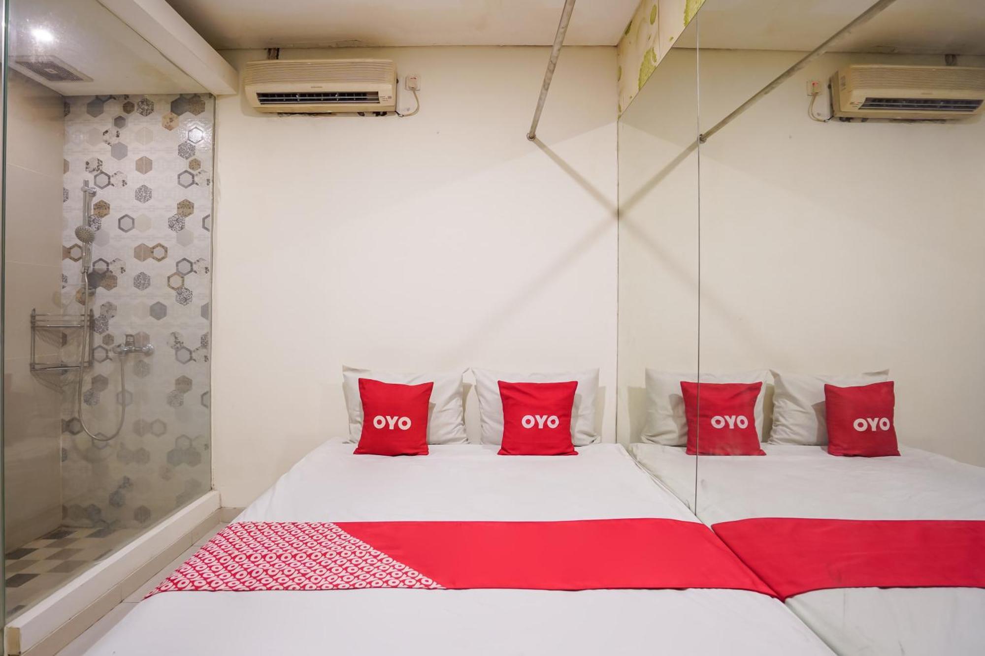Super Oyo Capital O 92633 Spring Hotel Gubeng Surabaya Exterior photo
